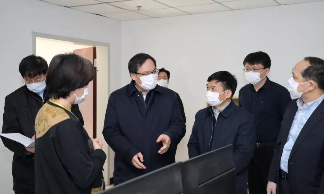 楊金成到七院、七一四所檢查指導(dǎo)疫情防控和復(fù)工復(fù)產(chǎn)工作